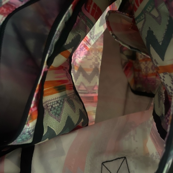 The North Face Laryssa Gym Tote Bag Aztec Bright Multi Color - Picture 4 of 4